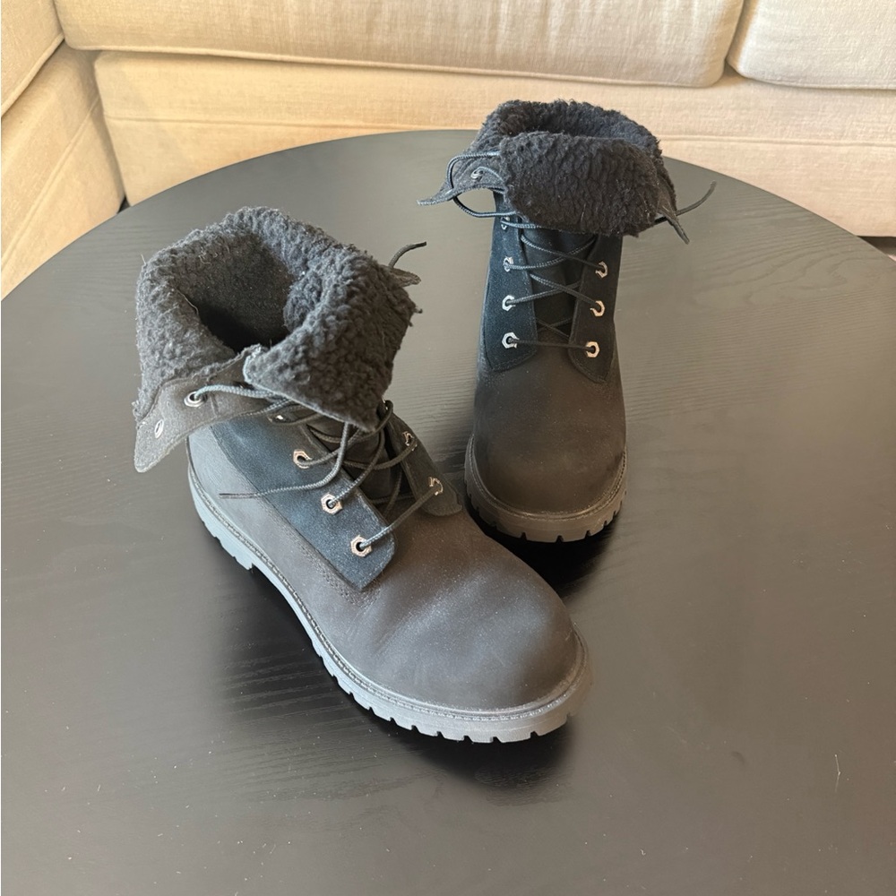Timberland Women’s Black Lace-Up Boots – Size 9